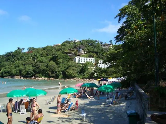Condomínio a 1 metro da Praia Toninhas Ubatuba Pé na Areia Apartamento